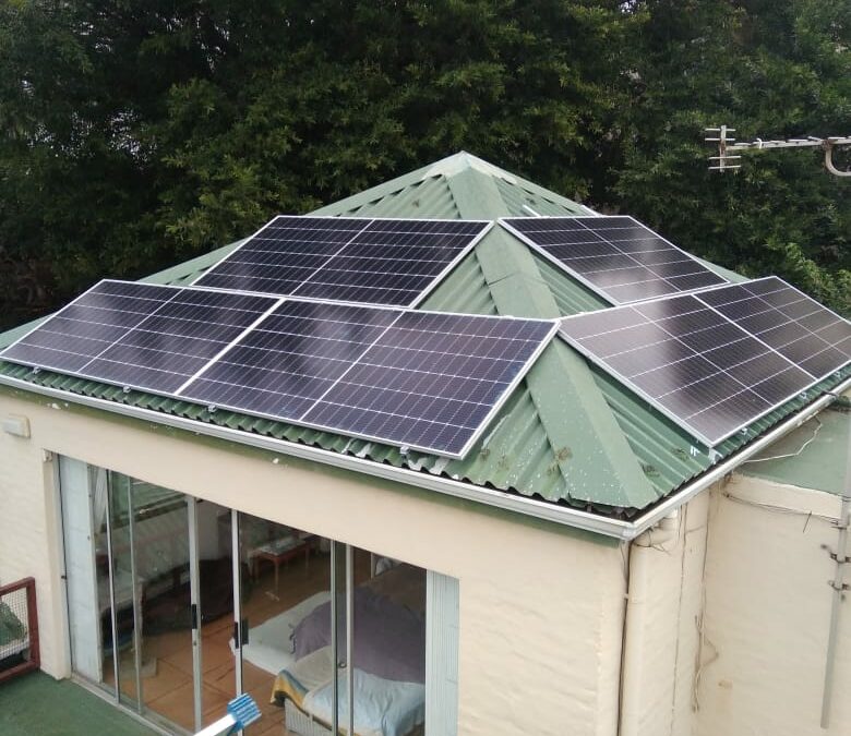 8kVa Inverter, 2 x 5.1kWh,6x545w panels