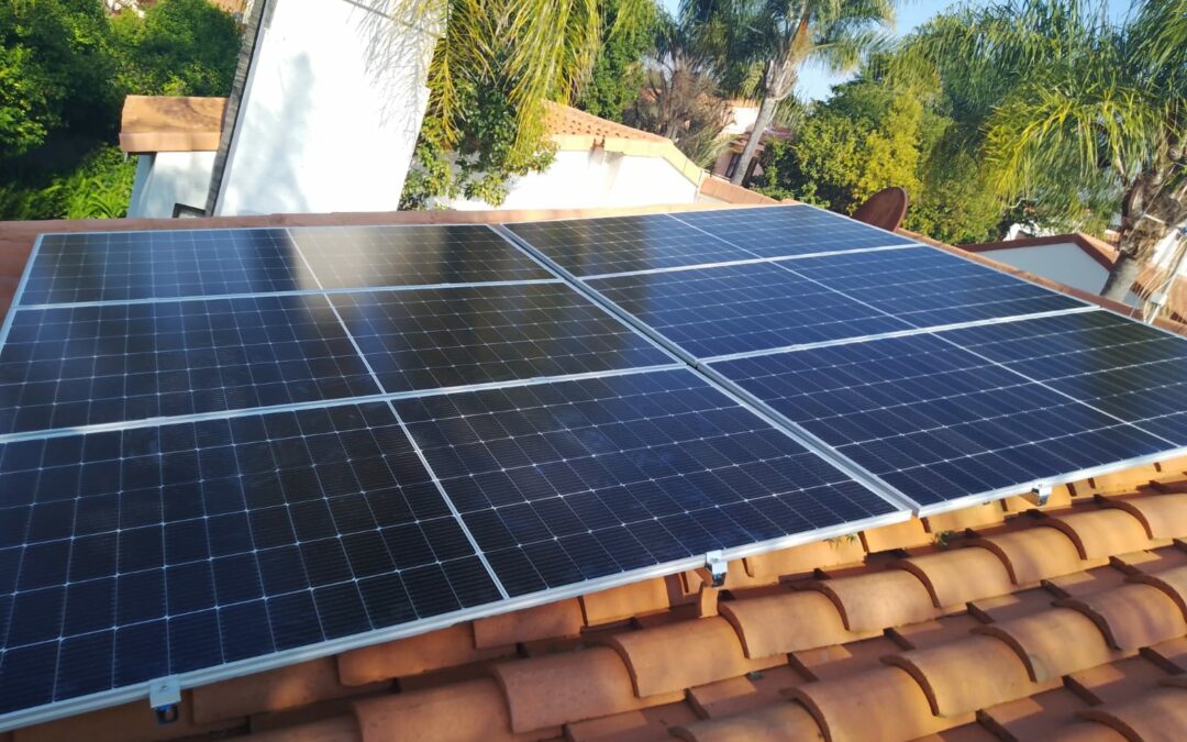 8kVa Inverter, 2 x 5.12kWh Batteries, 6 x 545w Solar Panels
