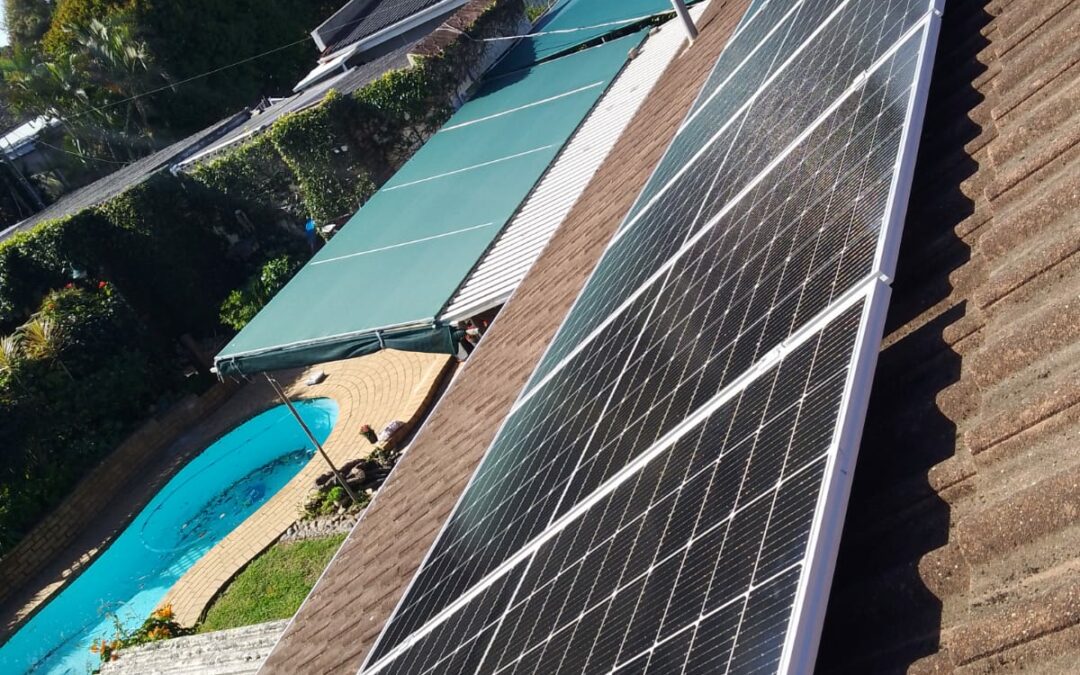 8kVa Inverter, 2 x 5.12kWh Batteries, 8 x 455w Solar Panels